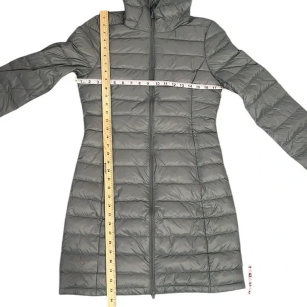 NWT Quince, Lightweight Down Filled Packable Puffer, Long Jacket, Size  Small - Picture 6 of 8